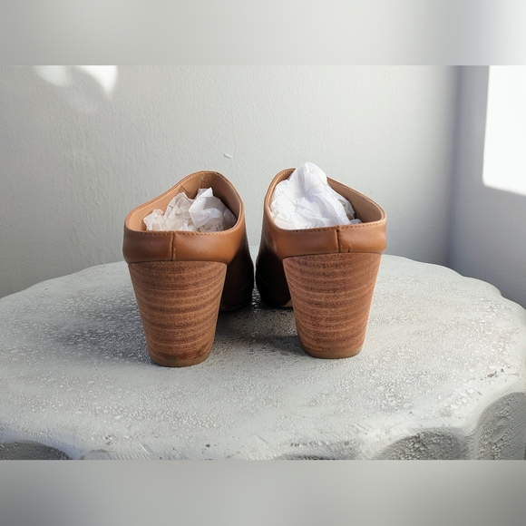 Fortress Of Inca Abby Mule in Walnut - Picture 13 of 16